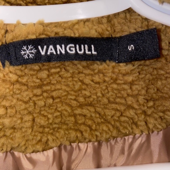 Winter jacket - Picture 4 of 4